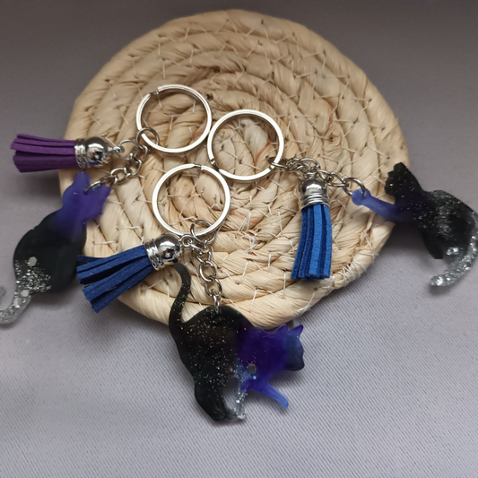 Porte-Clés Chat Mystique – Noir & Violet – Magie Féline