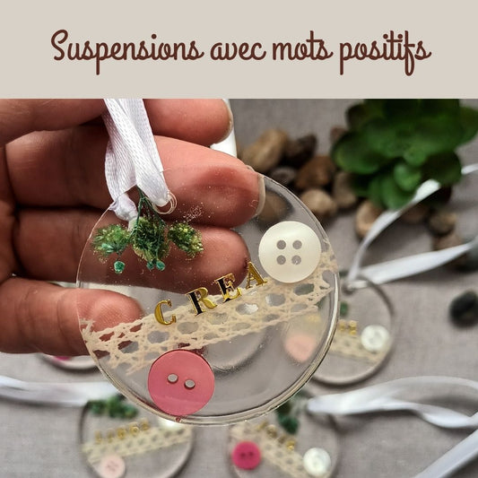 Suspensions en résine artisanales avec mots positifs – Décoration murale et cadeau unique 5 cm