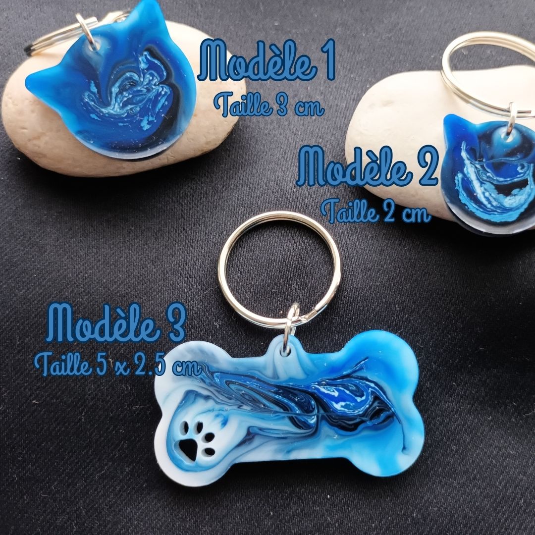 Médaillon personnalisable pour animaux – porte-clés en résine bleue marbrée – Collection Pattes & Reflets