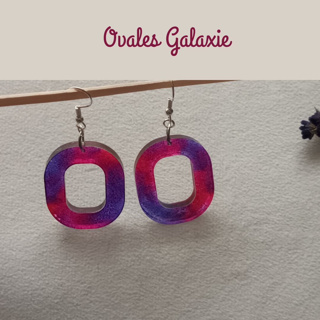 Boucles Galaxie Pop – Bijoux fun et colorés en résine artisanale
