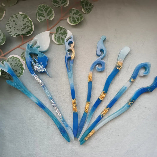 Bâton de cheveux en résine - Collection Écume Céleste - Bleu nacré et paillettes or ou argent – Accessoire cheveux fait main